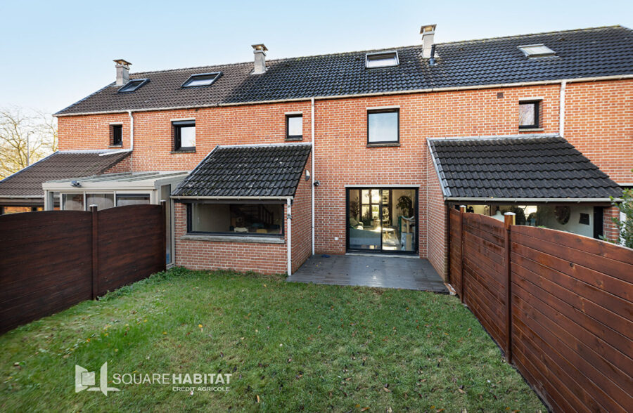 Maison  5 pièce(s) 100 m2  Sous compromis 