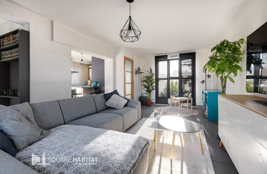 Maison  5 pièce(s) 100 m2  Sous compromis 