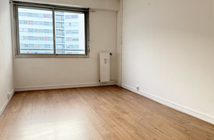 METRO CORMONTAIGNE APPARTEMENT TRAVERSANT TYPE 4 ET CAVE IDEALE COLOCATION