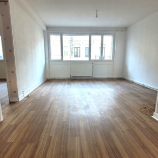 Appartement Cambrai 4 pièce(s) 84.13 m2  Sous compromis 