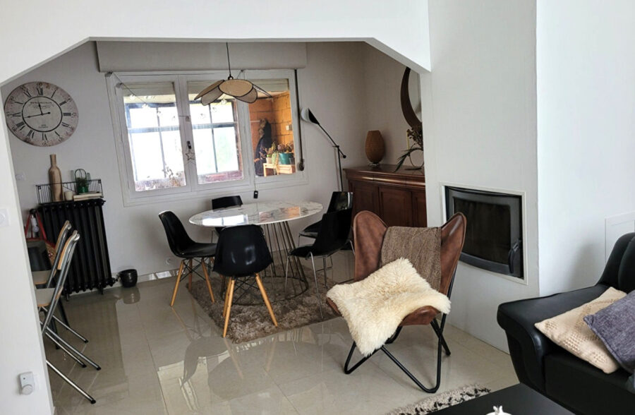 Jolie maison rénové des années 60!