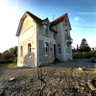 Belle demeure individuelle, double garage ,et jolie environnement