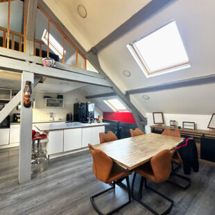 Immeuble avec local commercial et logements en plein centre de Caudry