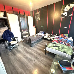 Immeuble avec local commercial et logements en plein centre de Caudry