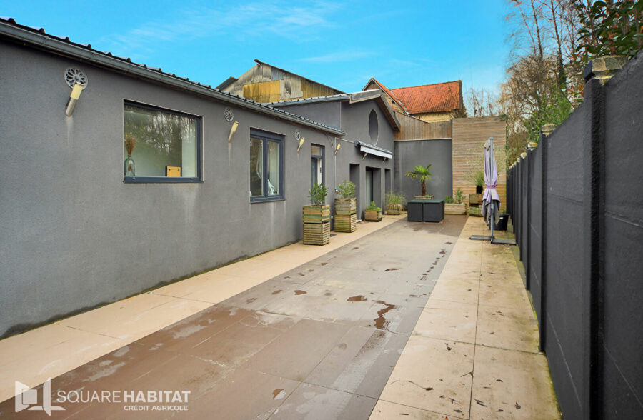 Loft d’exception de 300m² avec piscine et potentiel d’extension à Caudry