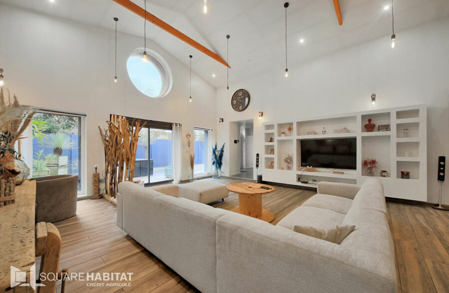 Loft d’exception de 300m² avec piscine et potentiel d’extension à Caudry