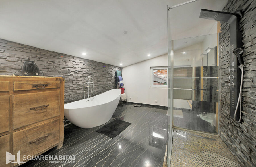 Loft d’exception de 300m² avec piscine et potentiel d’extension à Caudry