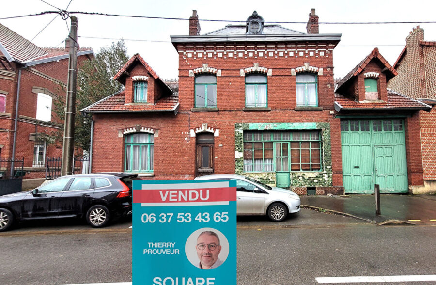 Maison 6 pièce(s) 160 m2 <small> Sous compromis </small>
