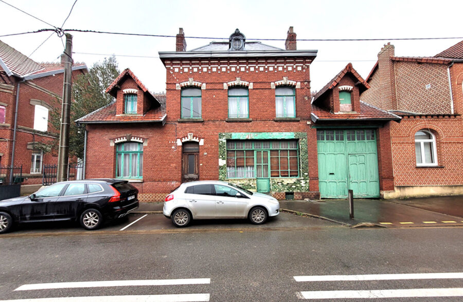 Maison 6 pièce(s) 160 m2 <small> Sous compromis </small>