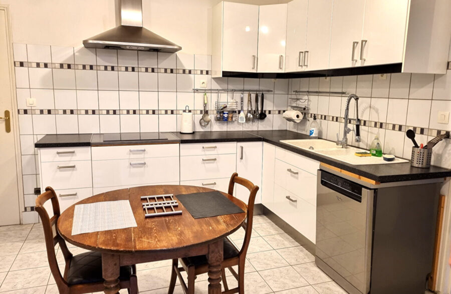 Maison individuelle avec local de 300 m²