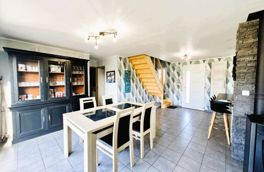 Maison Individuelle Contemporaine en semi plain pied 4 chambres et 2 salles de bain