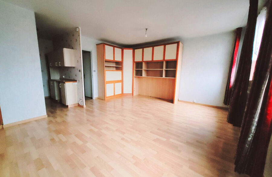 RONCHIN – STUDIO – PARKING – CENTRE VILLE  Sous compromis 
