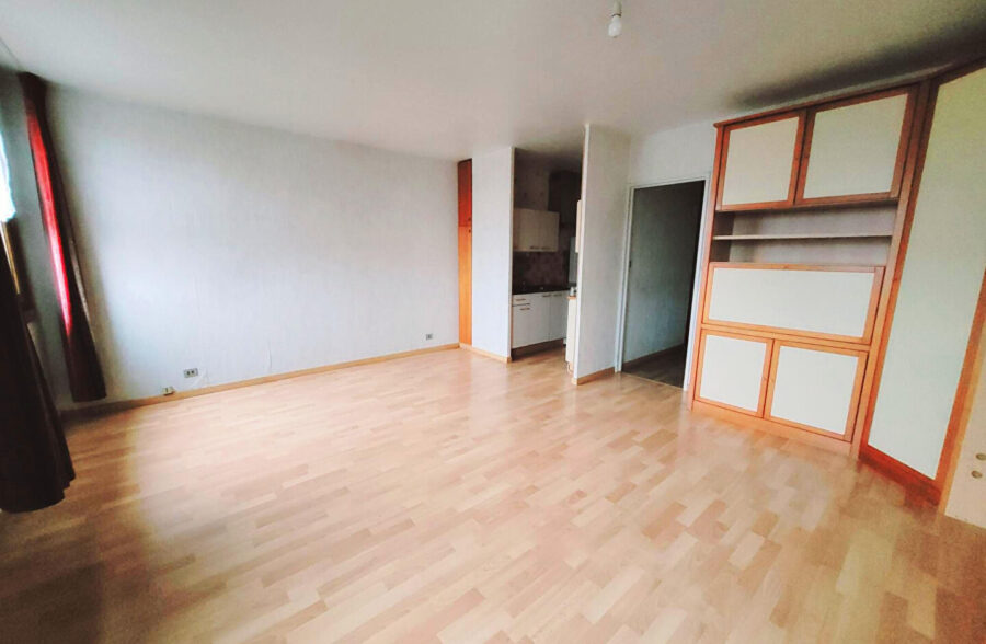 RONCHIN – STUDIO – PARKING – CENTRE VILLE  Sous compromis 