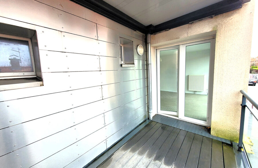 Appartement type II avec place de stationnement privée