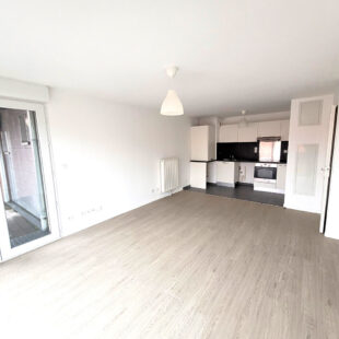 Appartement type II avec place de stationnement privée