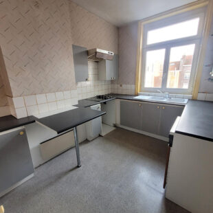LILLE GAMBETTA: Type 3 bis dernier étage en duplex au calme