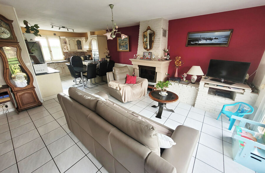 Maison sur sous sol 2 chambres  Sous compromis 