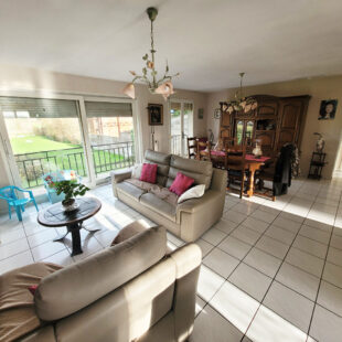 Maison sur sous sol 2 chambres  Sous compromis 