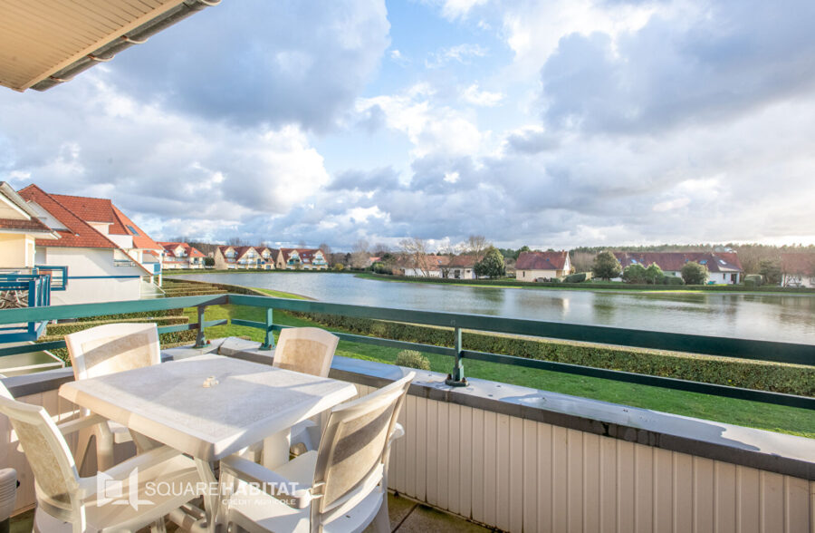 Appartement Lumineux 2 Chambres avec Terrasse et Vue sur Lac à Merlimont