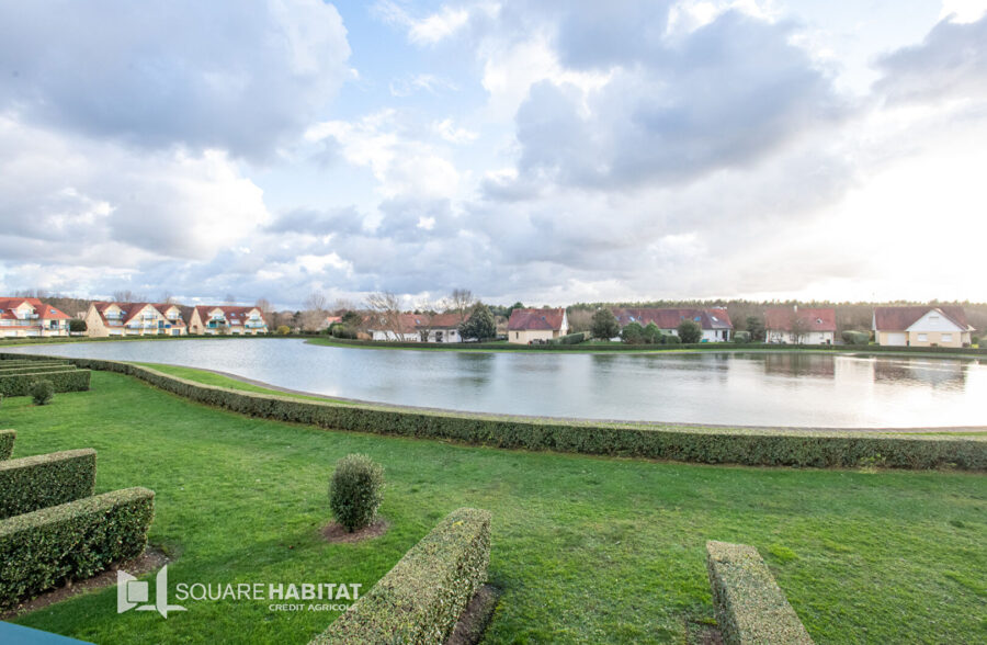 Appartement Lumineux 2 Chambres avec Terrasse et Vue sur Lac à Merlimont