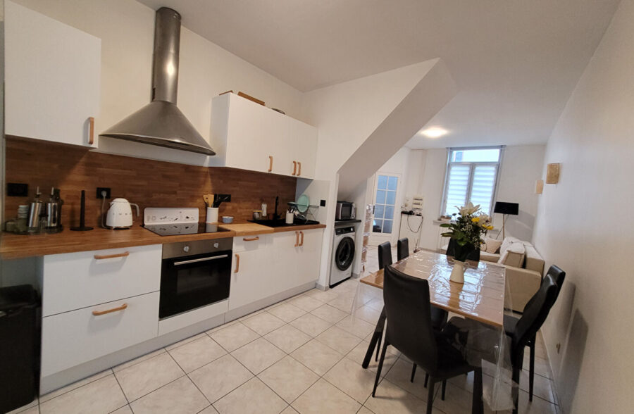 Maison Tourcoing 3 pièces à deux pas du métro.
