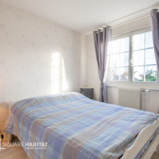 MAISON SEMI INDIVIDUELLE –  3 CHAMBRES – GARAGE – DEPENDANCES – JARDIN