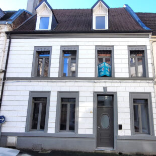 Maison  6 pièce(s) 151 m2