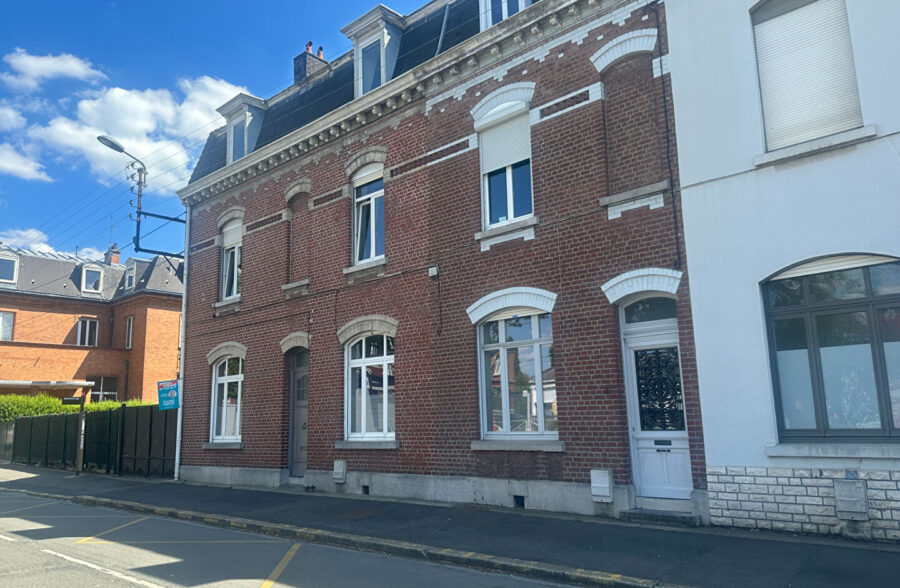 Maison Villeneuve D Ascq 7 pièce(s) 264 m2  Sous compromis 