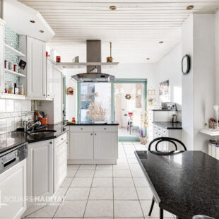 Maison Villeneuve D Ascq 7 pièce(s) 264 m2  Sous compromis 