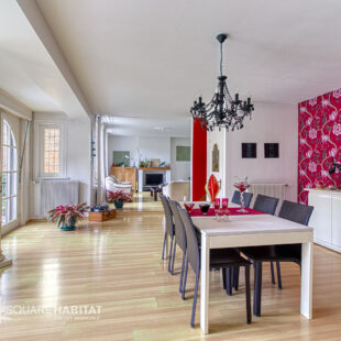 Maison atypique très spacieuse. <small> Sous compromis </small>
