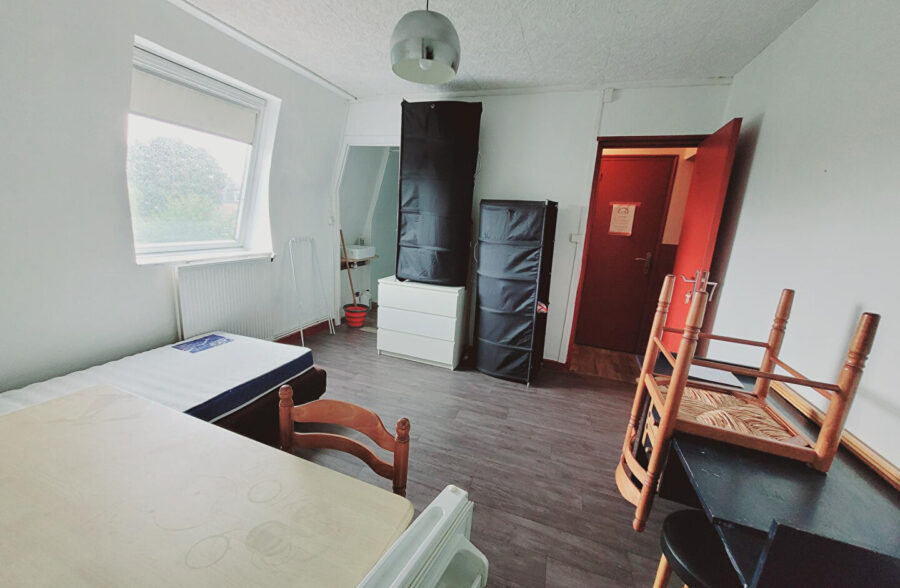 RONCHIN – CENTRE VILLE – IMMEUBLE DE RAPPORT – 5 APPARTEMENTS – RENTABILITEE ELEVEE <small> Sous compromis </small>