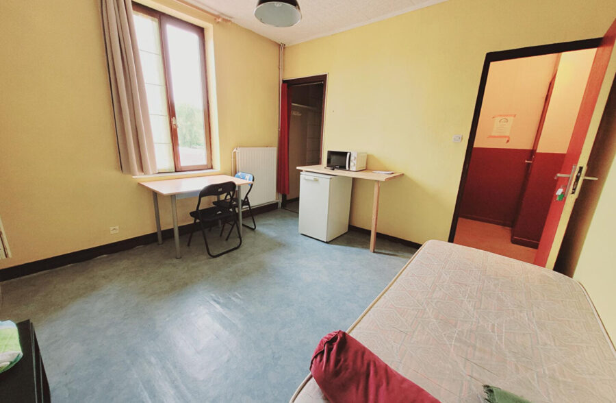 RONCHIN – CENTRE VILLE – IMMEUBLE DE RAPPORT – 5 APPARTEMENTS – RENTABILITEE ELEVEE <small> Sous compromis </small>