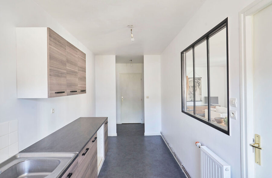 PROXIMITE TRAM BOTANIQUE T4 D’ENVIRON 105M² avec balcon et parking en sus