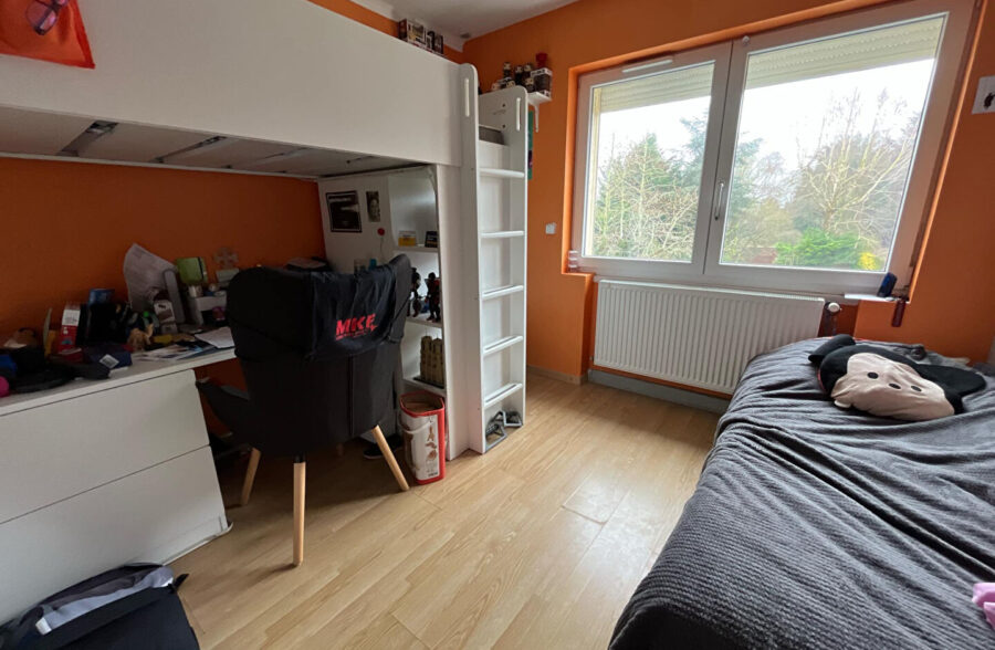 Maison entièrement rénovée – secteur jardin public