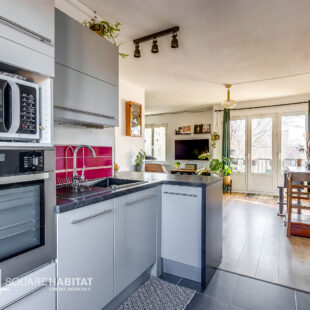 PROCHE TRAM SAINT MAUR TYPE 3 DERNIER ETAGE AVEC BALCON ET CAVE