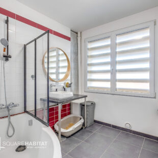 PROCHE TRAM SAINT MAUR TYPE 3 DERNIER ETAGE AVEC BALCON ET CAVE