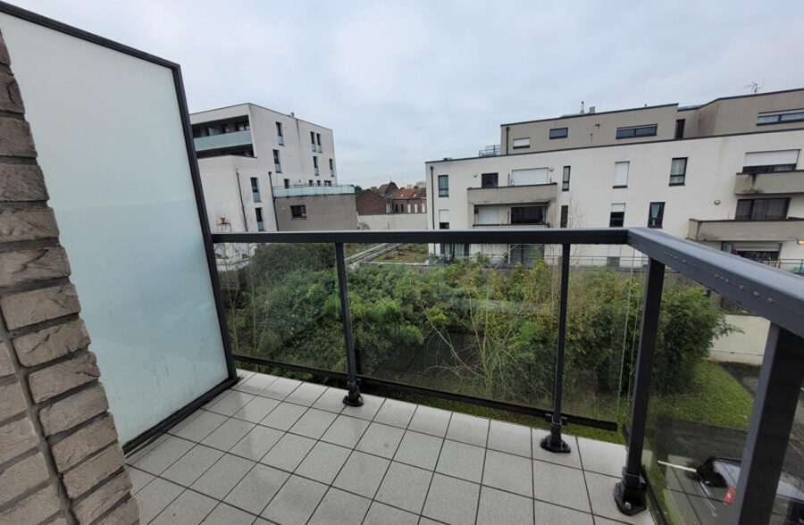Croix, appartement T2 de 42 m², balcon et parking