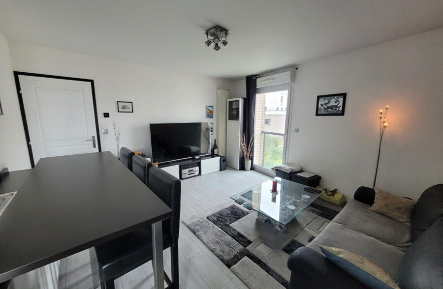 Croix, appartement T2 de 42 m², balcon et parking