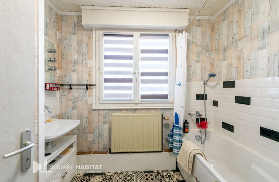 Maison semi individuelle, 3chs, jardin, garage