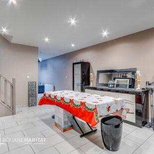 Maison  5 pièces 136 m2  Sous offre 