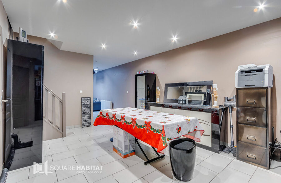 Maison  5 pièces 136 m2  Sous offre 