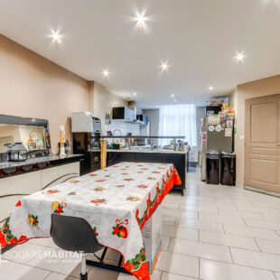 Maison  5 pièces 136 m2  Sous offre 