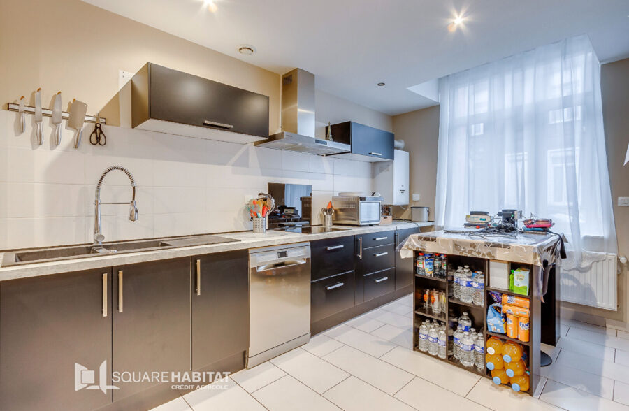 Maison  5 pièces 136 m2  Sous offre 