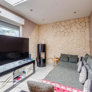 Maison  5 pièces 136 m2  Sous offre 