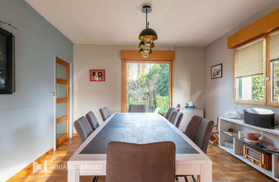 Maison Conde Sur L Escaut 8 pièce(s) 217 m2