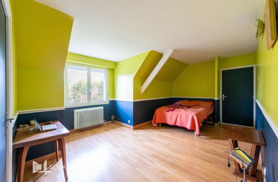 Maison Conde Sur L Escaut 8 pièce(s) 217 m2