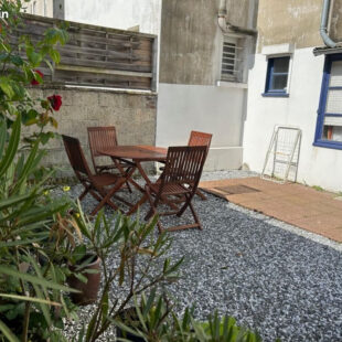 Berck plage , à 300 Metres de la plage , appartement 1 chambre en rez de jardin .