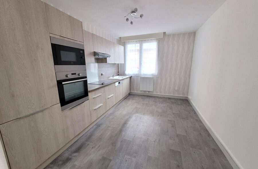 Berck plage , à 300 Metres de la plage , appartement 1 chambre en rez de jardin .