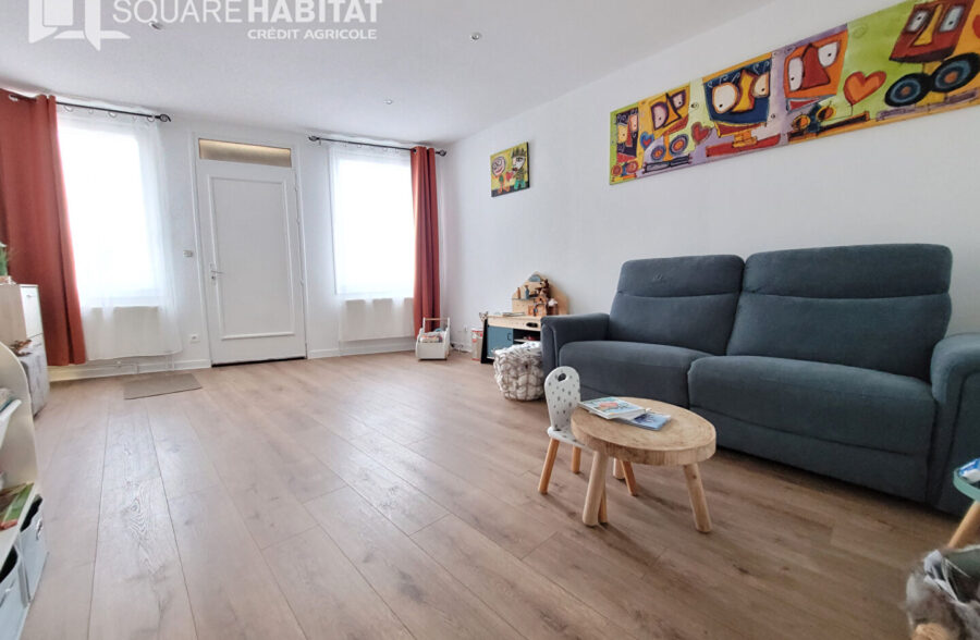 Maison semi individuelle rénovée 3 Chambres  Sous compromis 