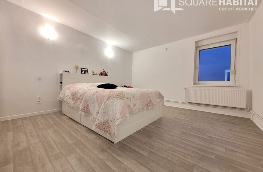 Maison semi individuelle rénovée 3 Chambres  Sous compromis 